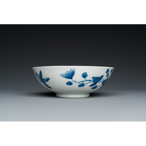 435 - A Chinese blue and white 'Bleu de Hue' bowl for the Vietnamese market, Nhuoc tham tran tang mark, 19... 