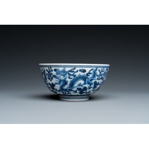 436 - A Chinese blue and white 'Bleu de Hue' bowl for the Vietnamese market, Giap Ti mark, ca. 1804Dia.: 1... 