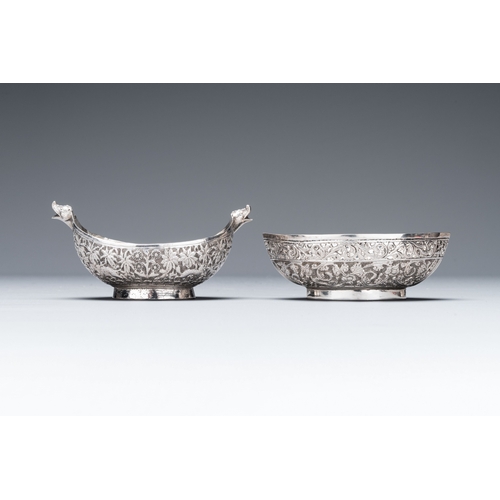 462 - Four silver Kashkul bowls and a rectangular tray, India and Persia, 19/20th C.Dim.: 20,5 x 15,5 x 15... 