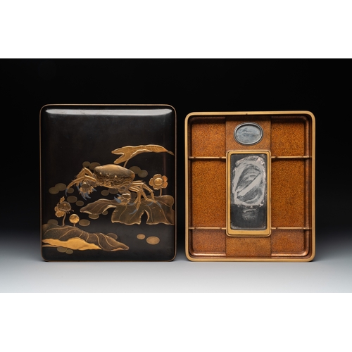 474 - A Japanese lacquerware suzuribako or writing box depicting a crab, Meiji, 19th C.Dim.: 22 x 26 x 5 c... 