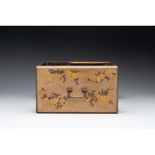 475 - A Japanese lacquerware picnic set with two sake bottles, Meiji, 19th C.Dim.: 32,5 x 19 x 36 cm (the ... 