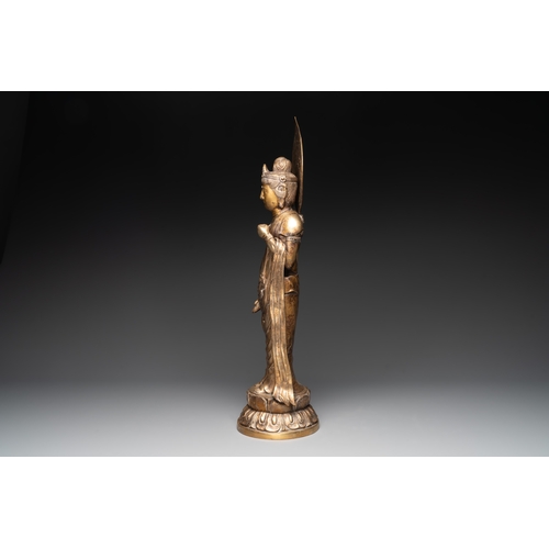 478 - A large Japanese bronze Kannon, 19th C.H.: 71 cm  
Weight: 8940 grams