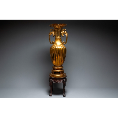 479 - A massive Japanese metal alloy vase on a Chinese hardwood stand with marble top, Kyoto mark, Showa, ... 