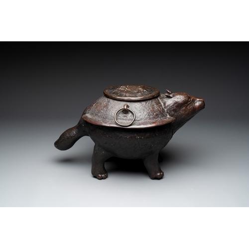 480 - A Japanese bronze bunbuku chagama-shaped incense burner, signed Kimura Toun, Meiji, 19th C.Dim.: 44 ... 