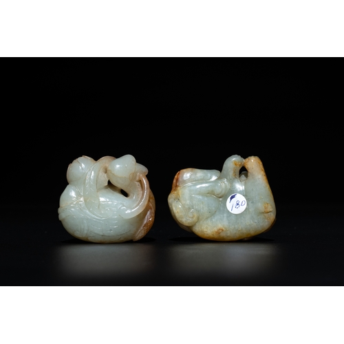 722 - Four Chinese jade carvings of animals, 19th C.L.: 12,5 cm (the largest carving) L.: 4,3 cm (the smal... 