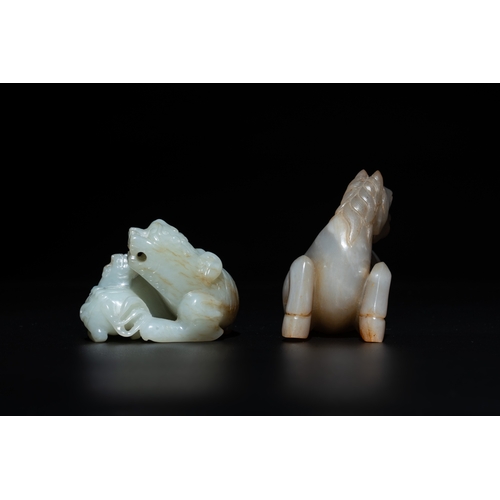 722 - Four Chinese jade carvings of animals, 19th C.L.: 12,5 cm (the largest carving) L.: 4,3 cm (the smal... 