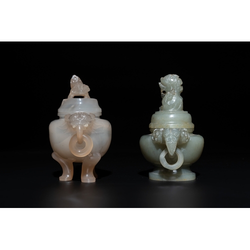 727 - Five Chinese jade and agate incense burners and covers, 20th C.H.: 15,4 cm (the tallest censer) H.: ... 