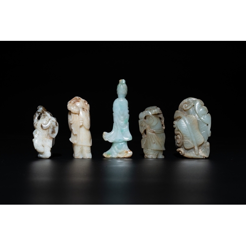 728 - Nine Chinese jade carvings of figures, 19/20th C.H.: 9 cm (the tallest carving excl. stand) H.: 4,7 ... 