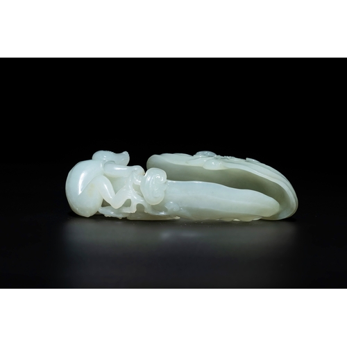 738 - A Chinese white jade 'monkey and lingzhi' brush washer, 19/20th C.Dim.: 13,4 x 8,5 x 3,9 cm 
Weight:... 