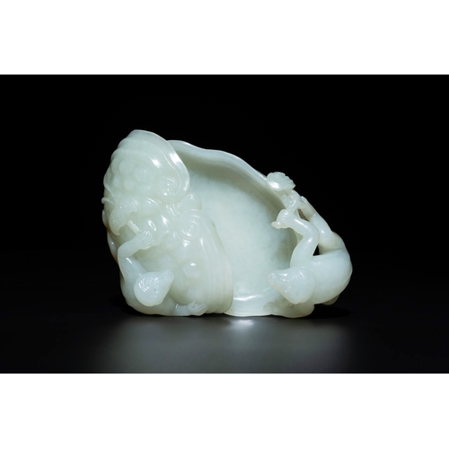 738 - A Chinese white jade 'monkey and lingzhi' brush washer, 19/20th C.Dim.: 13,4 x 8,5 x 3,9 cm 
Weight:... 