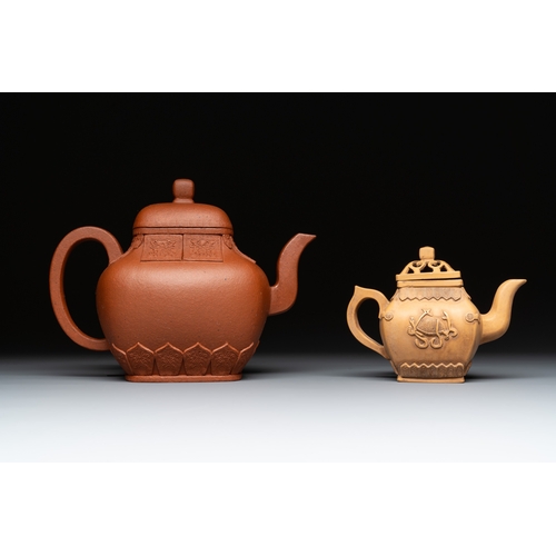 811 - Two Chinese Yixing stoneware teapots, seal marks, 19th C.L.: 21,5 cm - H.: 15,5 cm (the largest incl... 