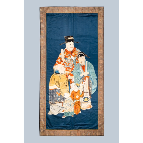 820 - Three Chinese embroidered silk cloths with figural designs, 19/20th C.Dim.: 110 x 68 cm (the Buddha)... 