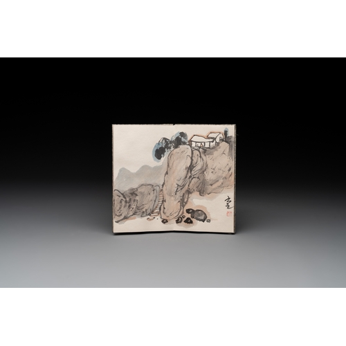 857 - Three albums: Mohan, after Qi Baishi and anonymous, Rong Bao Zhai studio, Beijing, 1952Dim.: 31,7 x ... 