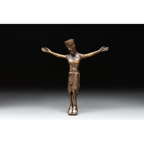 867 - A gilt bronze Corpus Christi, Mosan, France, 14/15th C.L.: 17,6 cm - H.: 20 cm 
Weight: 454 grams... 