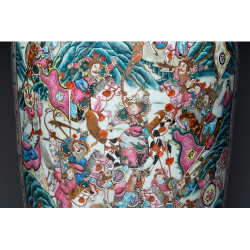 99 - A massive Chinese Canton famille rose 'Romance of the Three Kingdoms' vase, 19th C.H.: 135,5 cm... 