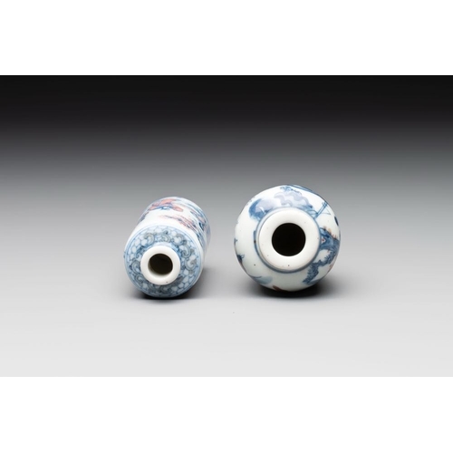 100 - Two Chinese blue, white and copper-red snuff bottles, Yongzheng marks, 19th C.H.: 8,1 cm (the talles... 