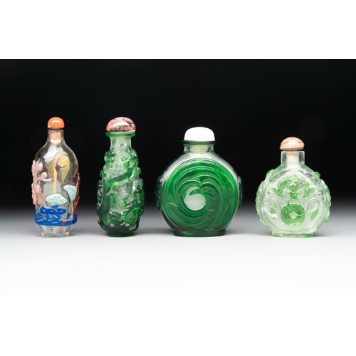 105 - A collection of 14 Peking glass snuff bottles, 19/20th C.H.: 9,7 cm (the tallest incl. stopper)H.: 5... 