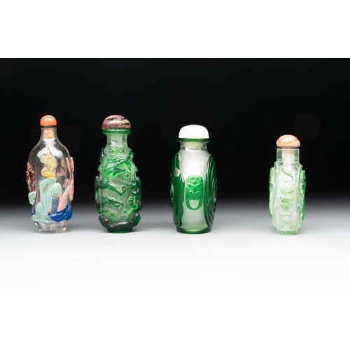 105 - A collection of 14 Peking glass snuff bottles, 19/20th C.H.: 9,7 cm (the tallest incl. stopper)H.: 5... 