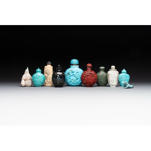 112 - A collection of ten Chinese snuff bottles, 19/20th C.H.: 8,5 cm (the tallest incl. stopper)H.: 5,8 c... 