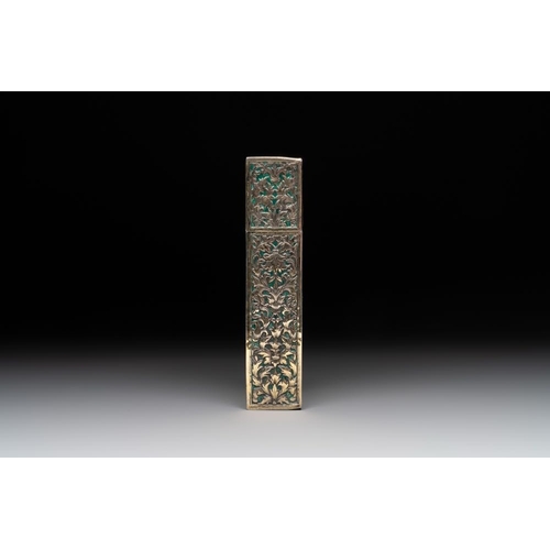 133 - A Thai green-enamelled gilt silver box and cover, Ngern Lai and Yu Yuan mark, Bangkok, 19/20th C.Dim... 