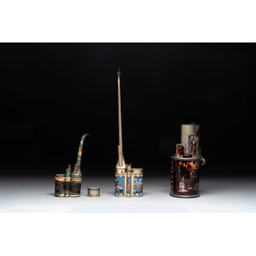 137 - Three Chinese water pipes, two mouth pieces and a cloisonné opium box and cover, 19th C.L.: 39 cm (t... 