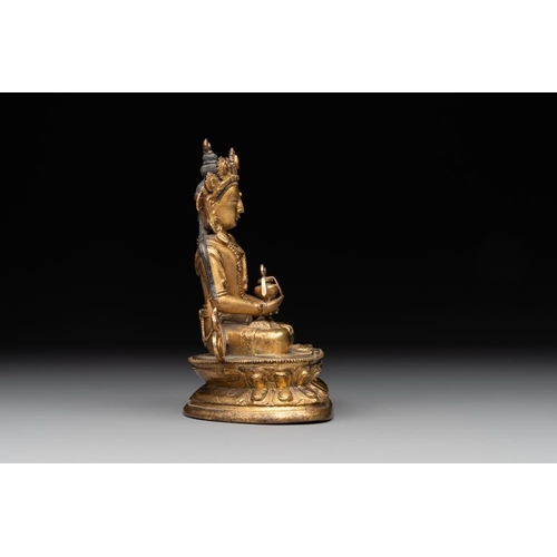 152 - A Sino-Tibetan gilt bronze Buddha Amitayus, 18th C.H.: 13 cm 
 Weight: 760 grams