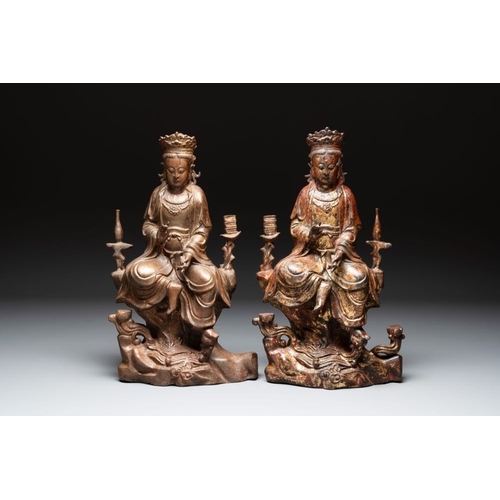 155 - Two Chinese gilt-lacquered bronze sculptures of Bodhisattva, 20th C.H.: 59 cm (the tallest)H.: 57,6 ... 