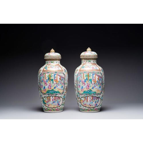 29 - A pair of Chinese Canton famille rose vases and covers with narrative design, 19th C.H.: 55 cm (incl... 