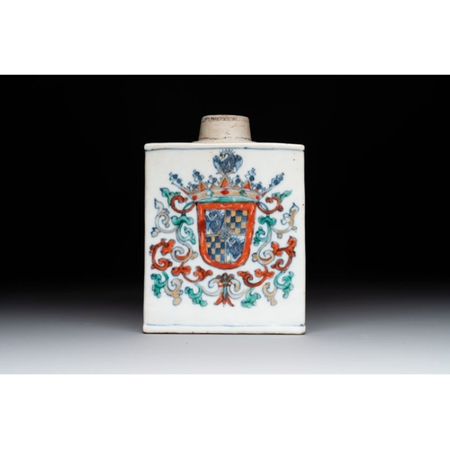 780 - A Chinese verte-Imari tea caddy with the arms of Sampaio e Melo for the Portuguese market, KangxiH.:... 