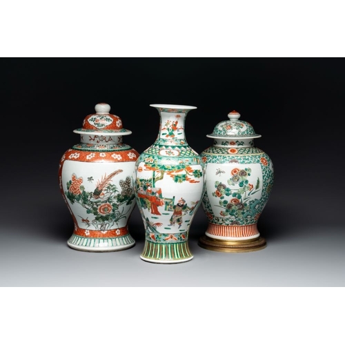 80 - A Chinese famille verte vase and two covered vases, 19th C.H.: 45 cm (the tallest incl. cover)H.: 42... 