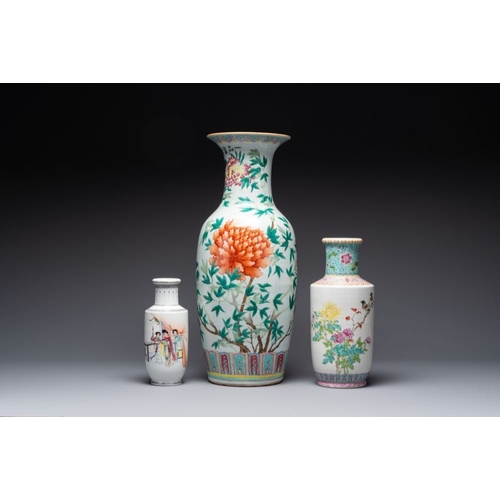 89 - Three Chinese famille rose vases with figural and floral design, Qianlong mark, 19/20th C.H.: 60,5 c... 