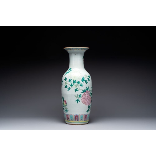 89 - Three Chinese famille rose vases with figural and floral design, Qianlong mark, 19/20th C.H.: 60,5 c... 