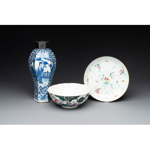 90 - A Chinese famille rose bowl, a plate and a blue and white vase, Tongzhi mark and of the periodDia.: ... 