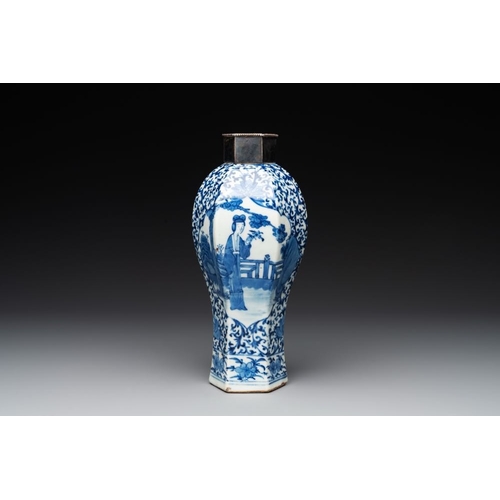 90 - A Chinese famille rose bowl, a plate and a blue and white vase, Tongzhi mark and of the periodDia.: ... 