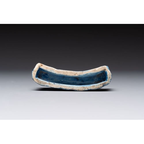 94 - Six Chinese porcelain and glass brush rests, 19/20th C.L.: 12,5 cm - H.: 9,5 cm (the largest incl. s... 