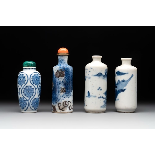 99 - Four Chinese blue, white and copper-red snuff bottles, Yongzheng mark, 19th C.H.: 9,2 cm (the talles... 