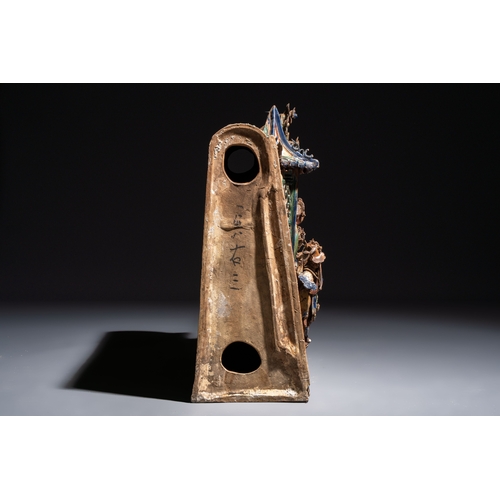 18 - A large and fine Chinese polychrome-glazed Shiwan stoneware group of immortals, 19th C.Dim.: 64,5 x ... 