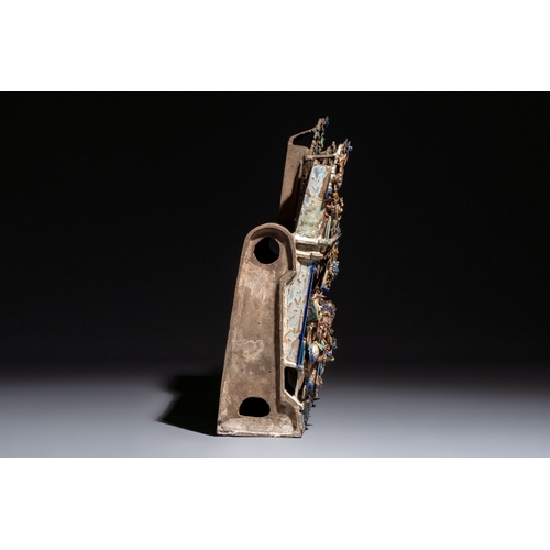 19 - A large and fine Chinese polychrome-glazed Shiwan stoneware group of immortals, 19th C.Dim.: 64,5 x ... 