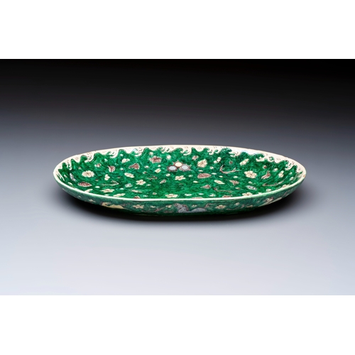 27 - A Chinese verte biscuit oval dish, 19/20th C.Dim.: 32,5 x 19,5 cm
Provenance:- The Geoffrey Middle C... 