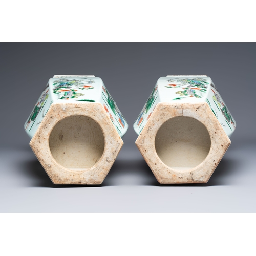 31 - A pair of large Chinese famille verte hexagonal 'Si Ai Tu' vases, 19th C.H.: 61 cm
Condition reports... 