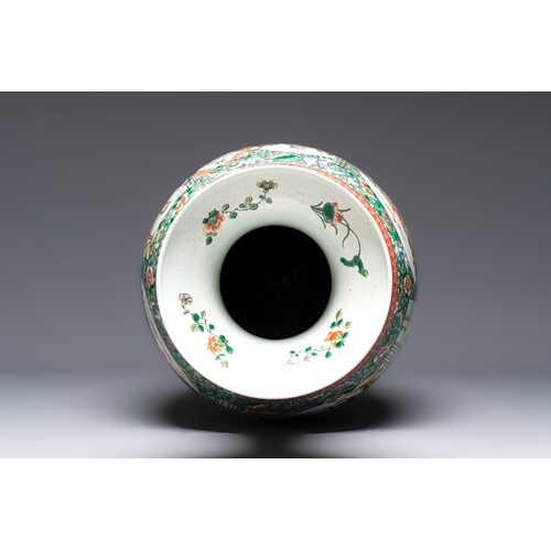 34 - A large Chinese famille verte vase with narrative design, 19th C.H.: 80,5 cm
Condition reports and a... 