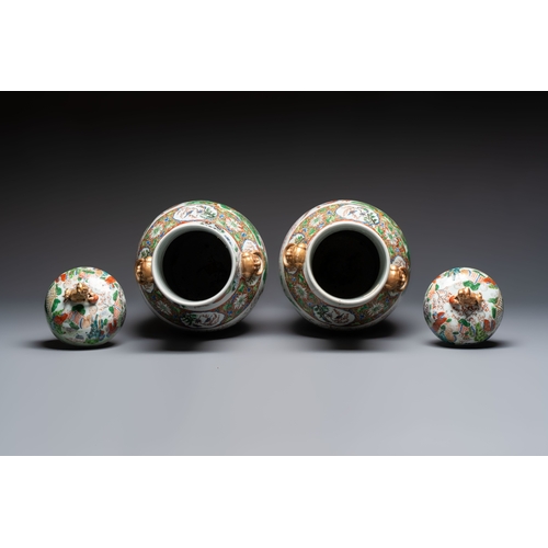 40 - A pair of Chinese famille rose '18 Luohan' vases and covers, 19th C.H.: 68,5 cm
Condition reports an... 