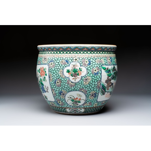 46 - A Chinese famille verte 'Phoenix and Mountainous Landscape' jardinière, 19th C.Dia.: 36,5 cm - H.: 3... 
