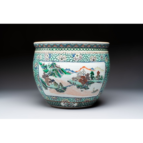 46 - A Chinese famille verte 'Phoenix and Mountainous Landscape' jardinière, 19th C.Dia.: 36,5 cm - H.: 3... 