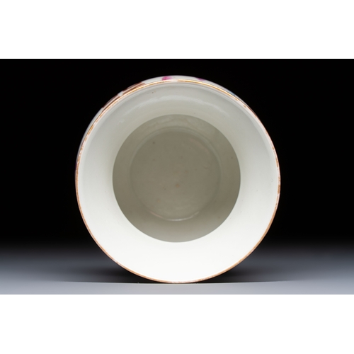 50 - A Chinese famille rose 'Butterflies' spittoon, Tongzhi mark and of the periodH.: 9 cm
Condition repo... 