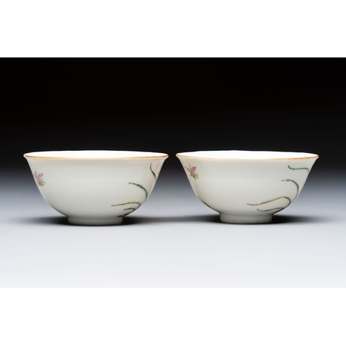 54 - A pair of Chinese famille rose bowls with floral design, Guangxu mark of the periodDia.: 9,3 cm - H.... 