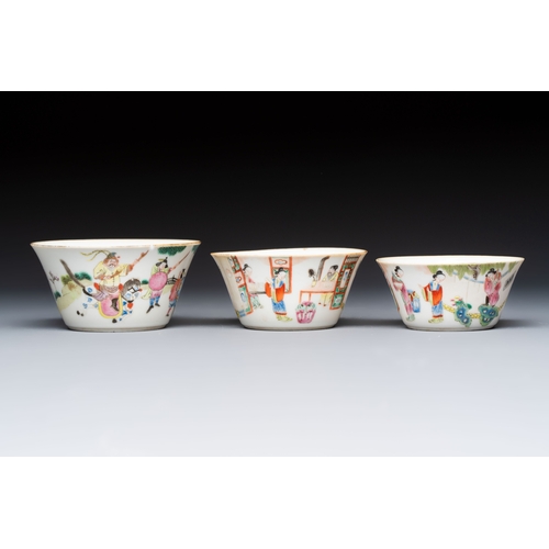 55 - A set of seven Chinese famille rose nesting bowls with narrative design, DaoguangDia.: 9,2 cm - H.: ... 