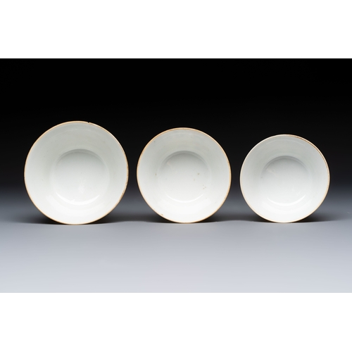 55 - A set of seven Chinese famille rose nesting bowls with narrative design, DaoguangDia.: 9,2 cm - H.: ... 