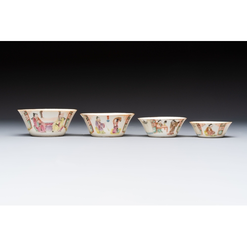 55 - A set of seven Chinese famille rose nesting bowls with narrative design, DaoguangDia.: 9,2 cm - H.: ... 