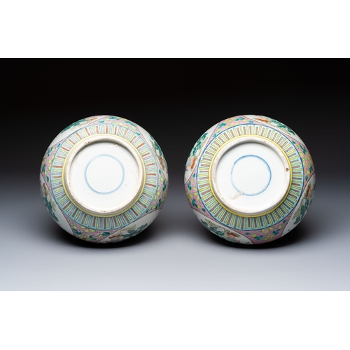 58 - A pair of Chinese famille rose pink-ground 'Ping An Bai Sui' bottle vases, 19th C.H.: 37,5 cmConditi... 